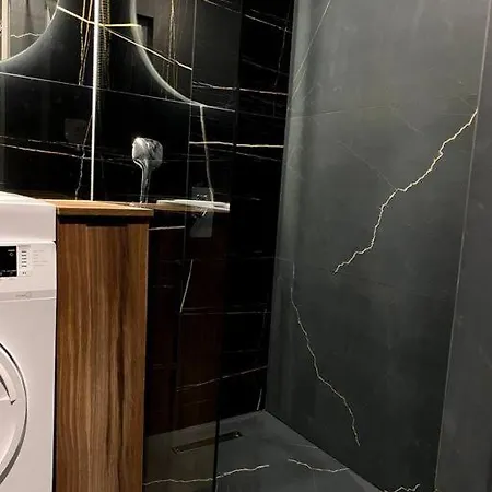 Park Unit ! Puskin Street Apartment Chisinau