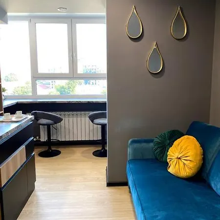 Park Unit ! Puskin Street Apartment *