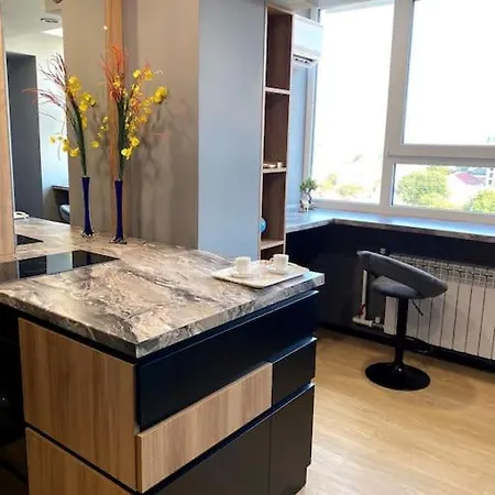 Apartment Park Unit ! Puskin Street *